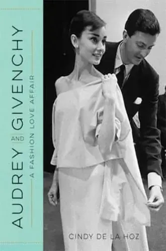 AUDREY AND GIVENCHY AUDREY AND GIVENCHY Precio Rebajado